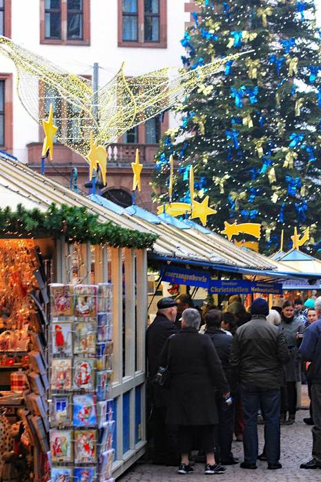 建物, 人, 屋外, 民衆 が含まれている画像
AI 生成コンテンツは誤りを含む可能性があります。