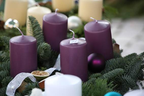 テーブル, カップ, 座る, 食品 が含まれている画像
AI 生成コンテンツは誤りを含む可能性があります。