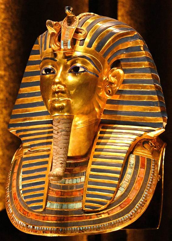 座る, 茶色, 革, 木製 が含まれている画像
AI 生成コンテンツは誤りを含む可能性があります。